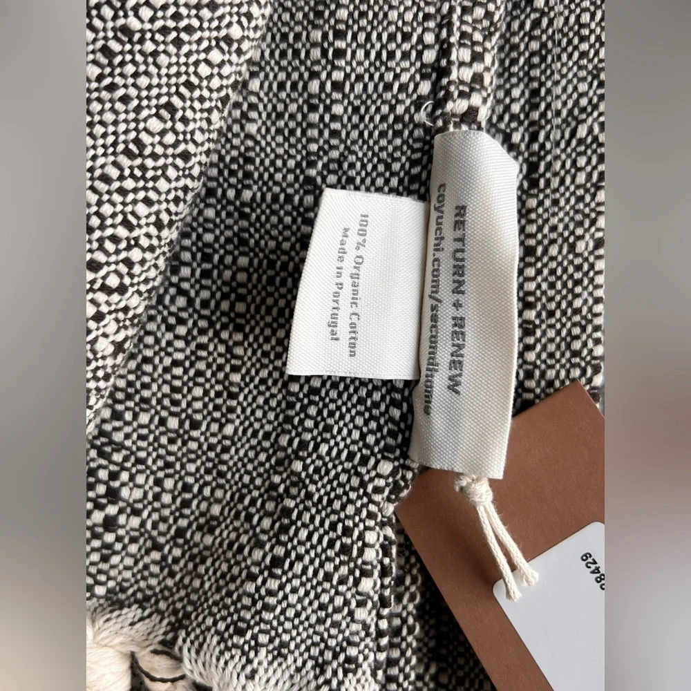 Coyuchi Gray Woven Lido Organic Throw with Cream Fringe